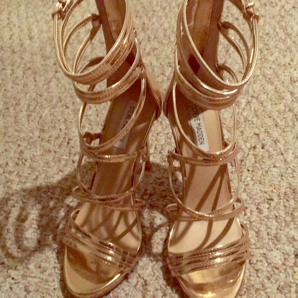 Steve Madden Shoes - Steve Madden